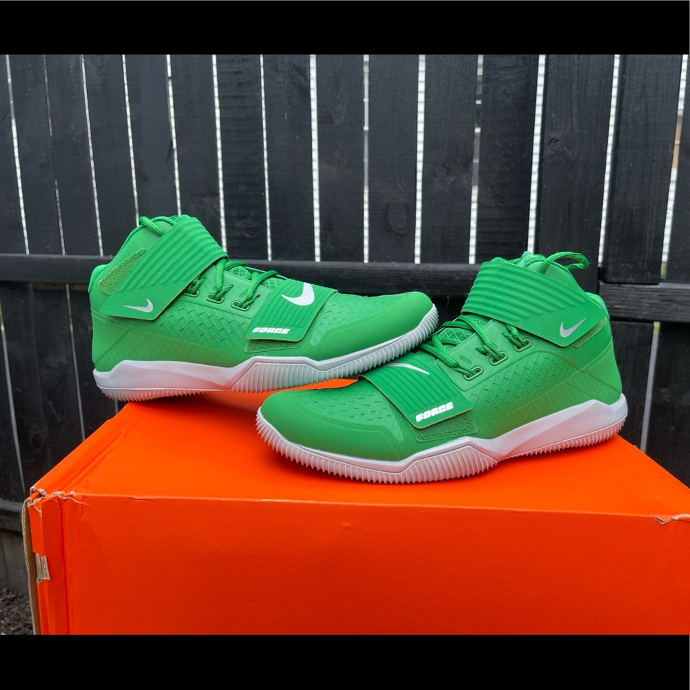 Men’s Nike Oregon Ducks PE Alpha Menace Mid Turf Football Cleats Shoes Green